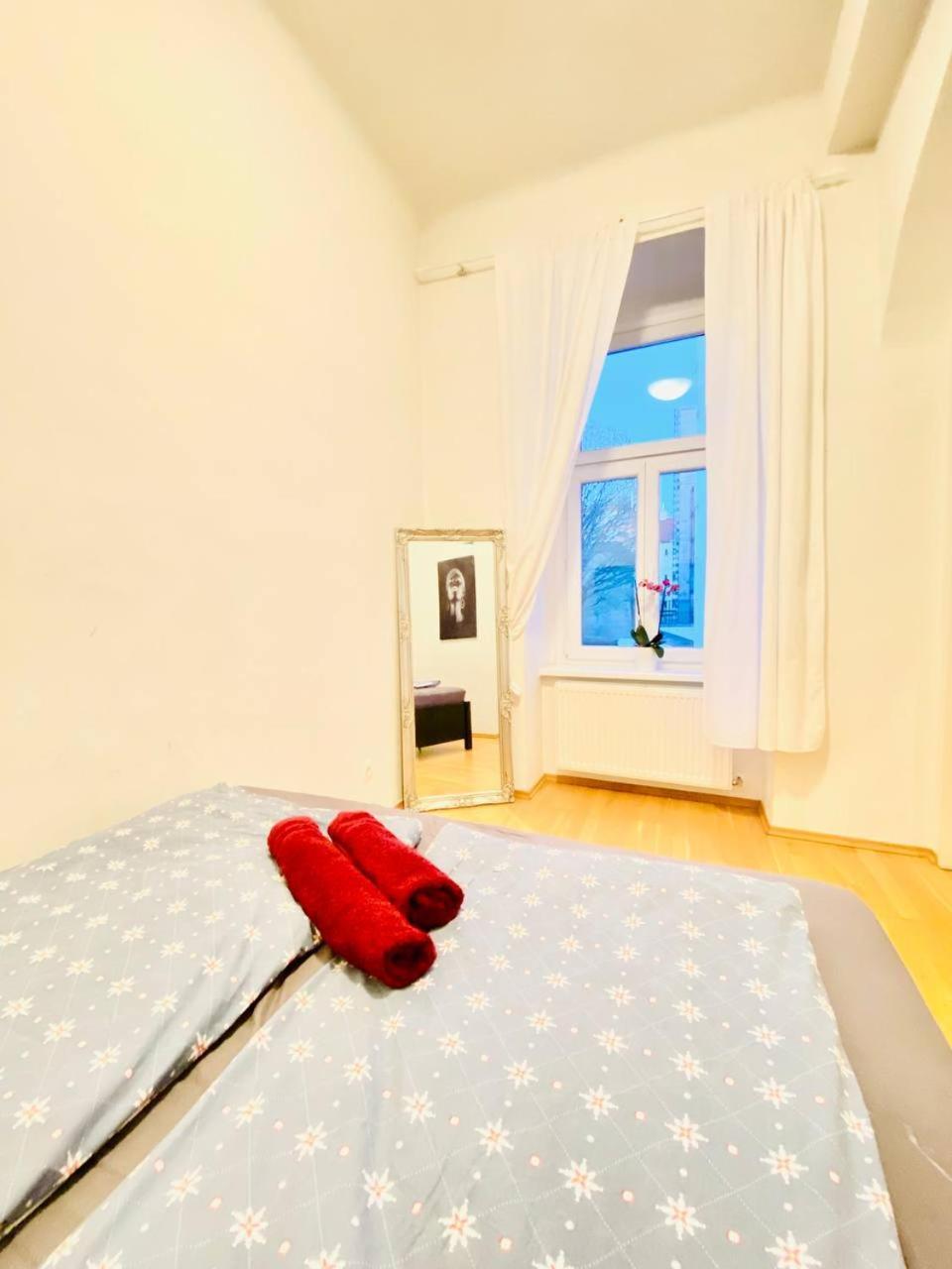 Family Apartment Th8 8 Viyana Dış mekan fotoğraf