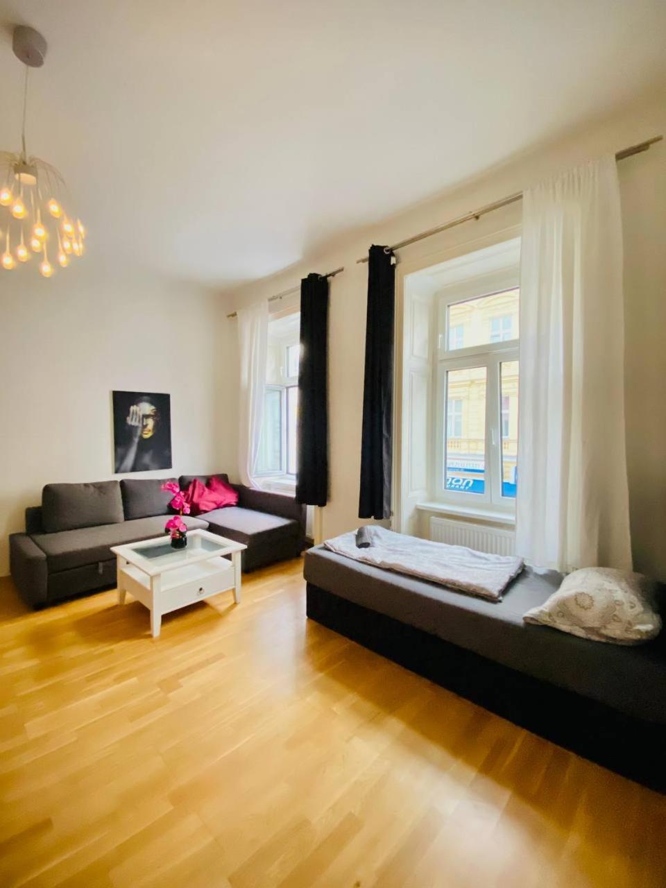 Family Apartment Th8 8 Viyana Dış mekan fotoğraf