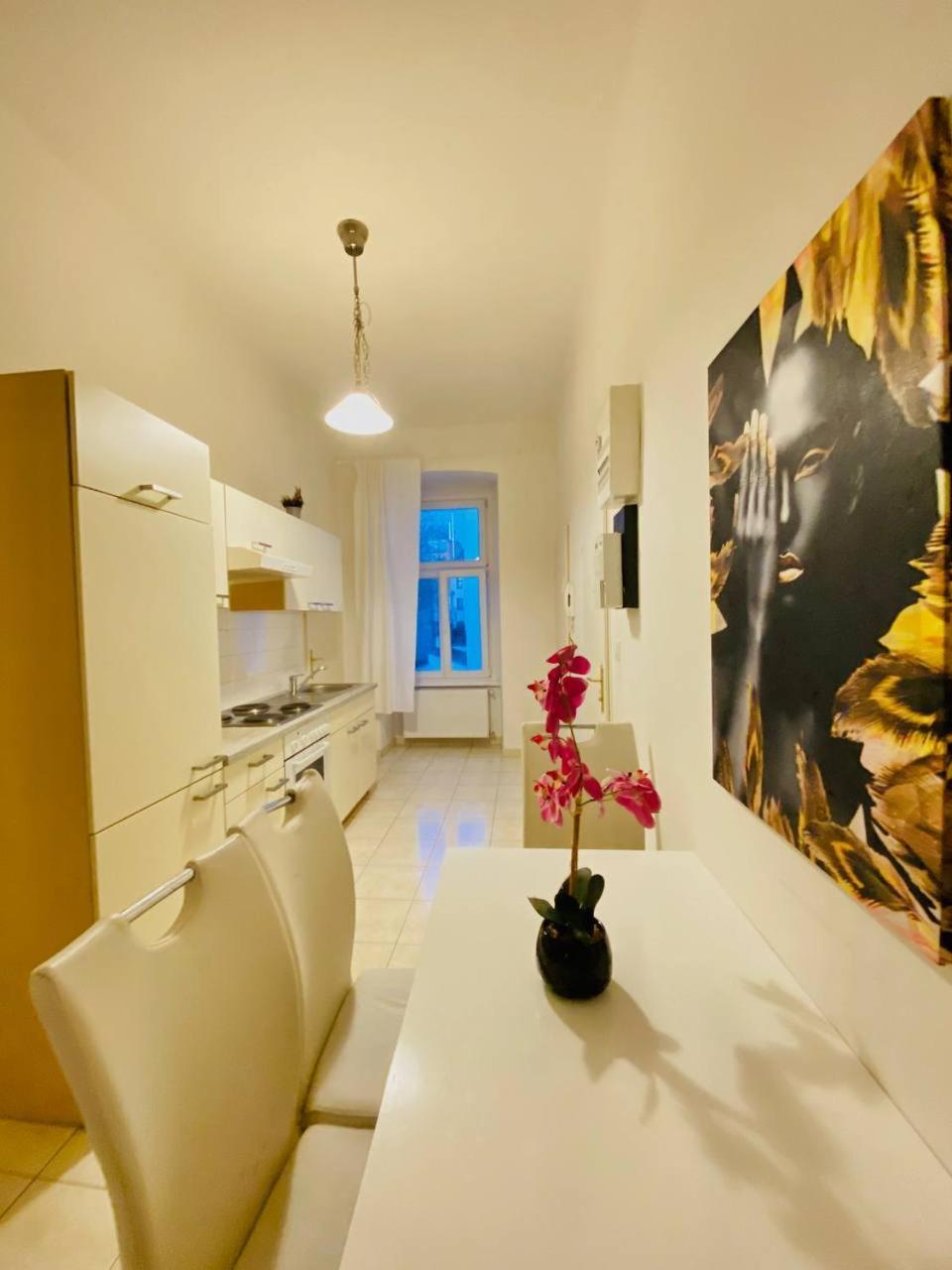 Family Apartment Th8 8 Viyana Dış mekan fotoğraf
