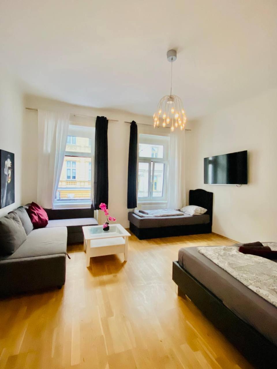 Family Apartment Th8 8 Viyana Dış mekan fotoğraf