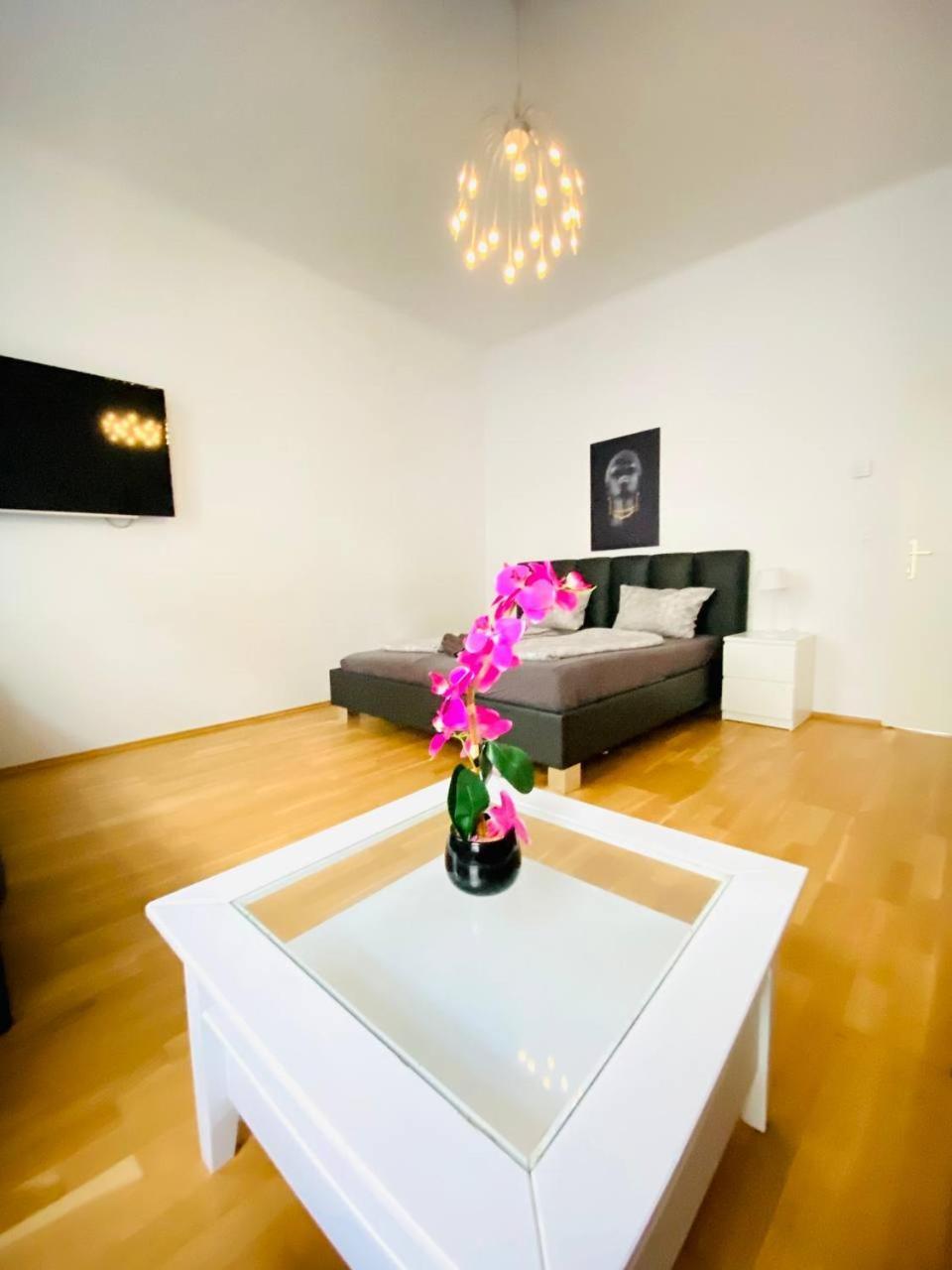 Family Apartment Th8 8 Viyana Dış mekan fotoğraf
